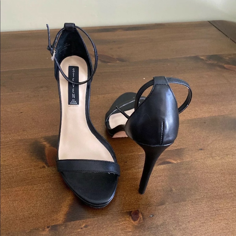 Steve Madden Womens Black Leather, Size 7.5M